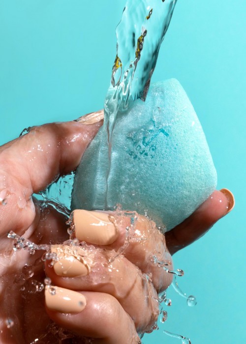 Mút Trang Điểm Real Techniques Miracle Airblend Sponge (Màu Xanh)