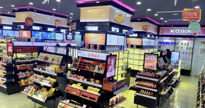 Không gian 'siêu to khổng lồ' của siêu thị mỹ phẩm Blossom