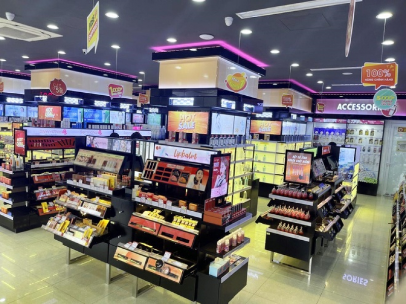 Không gian 'siêu to khổng lồ' của siêu thị mỹ phẩm Blossom